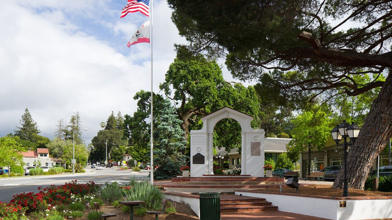 Wash & Fold pickup and delivery in Saratoga, California